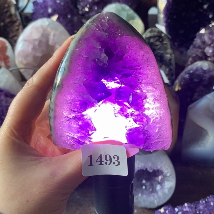 【闪购商品】未镶嵌大型摆件（非配饰）紫晶