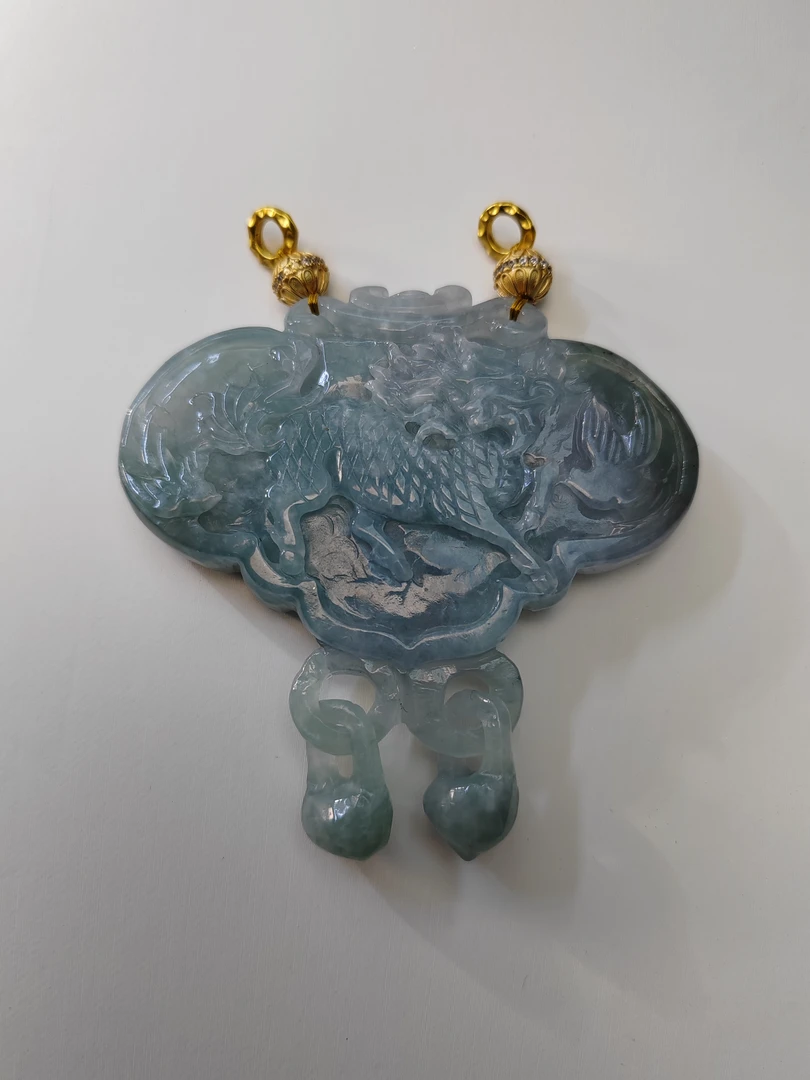 翡翠双锁麒麟小吊坠