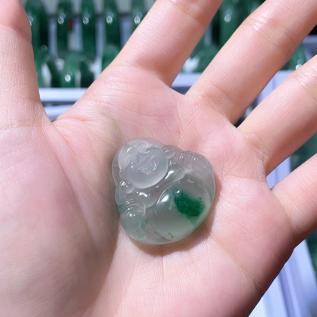 颈饰未镶嵌石英质玉（非洲翠）