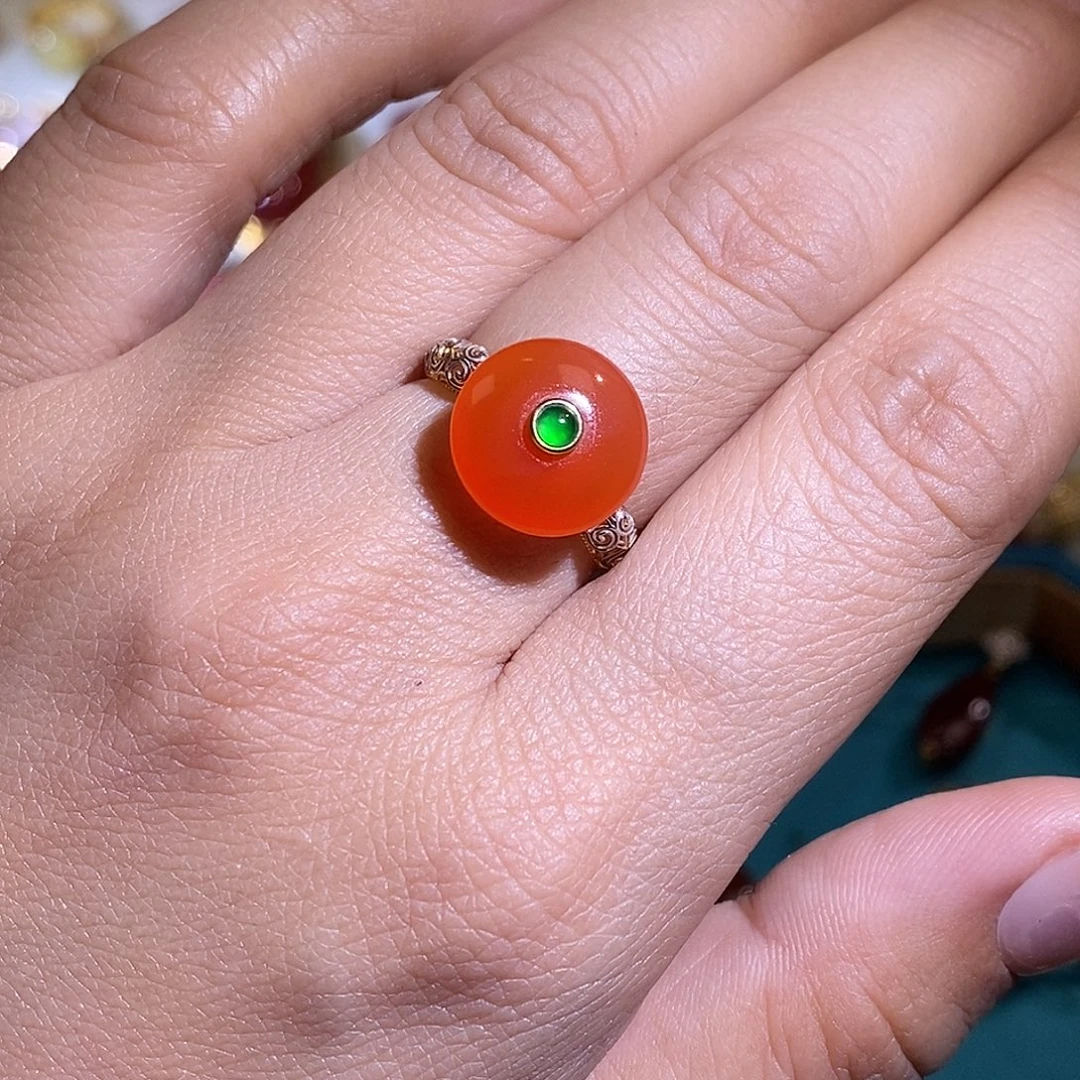 南红玛瑙18K金镶嵌戒指