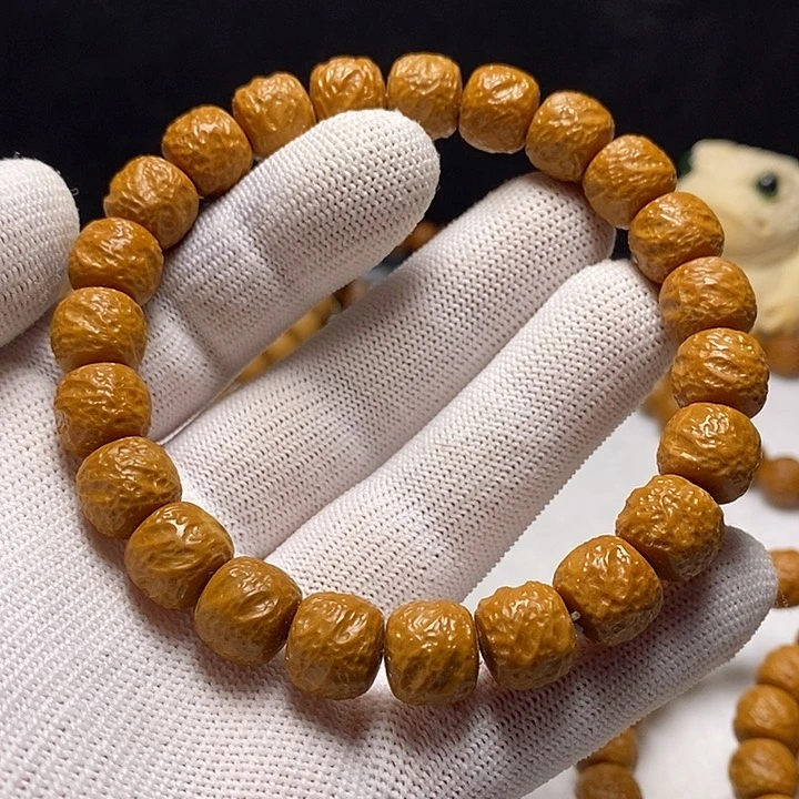 猴头核桃吊坠龙炎：千锤