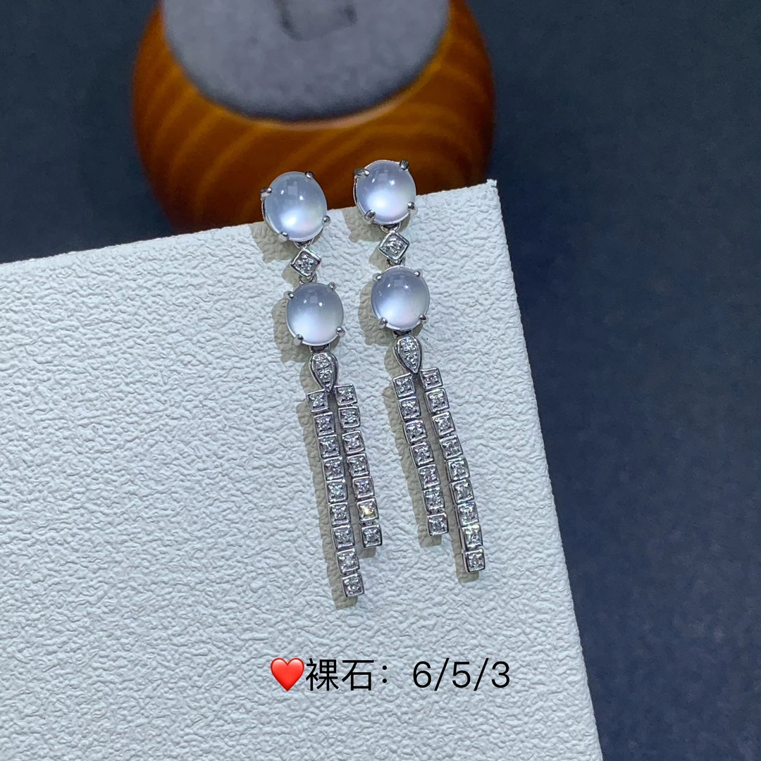 新品推荐·18K金冰种白冰蛋面设计款缅A翡翠玉石耳饰耳钉款