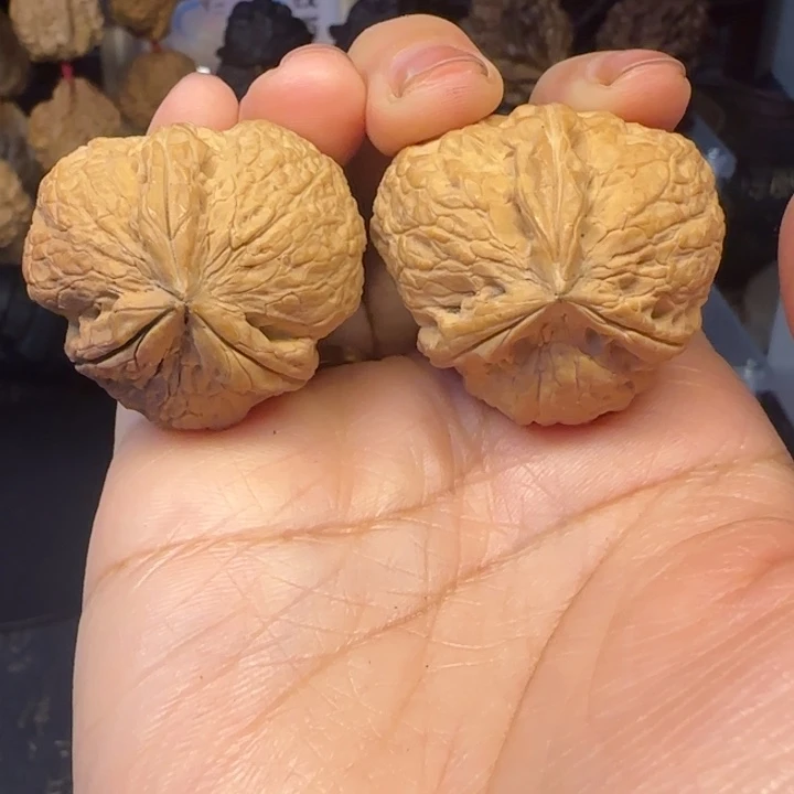 文玩核桃吊坠3粗筋铁磨盘三棱