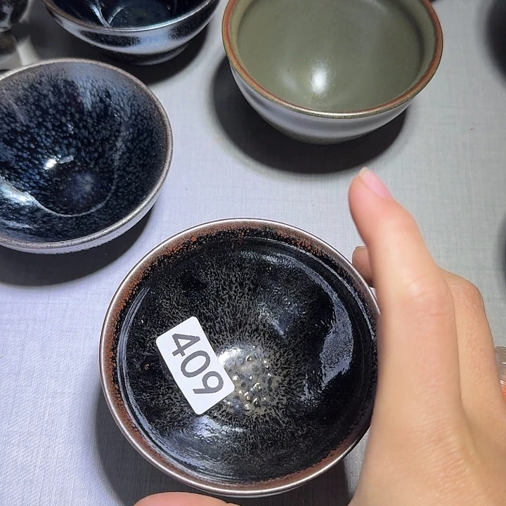 茶盏提出解决农村留守学生入学面临入学