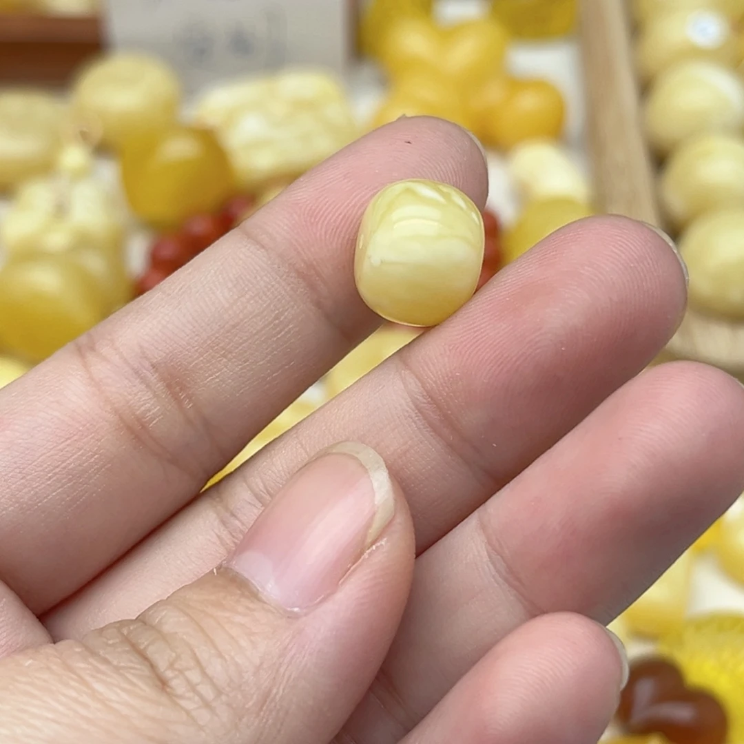 裸石蜜蜡未镶嵌配饰