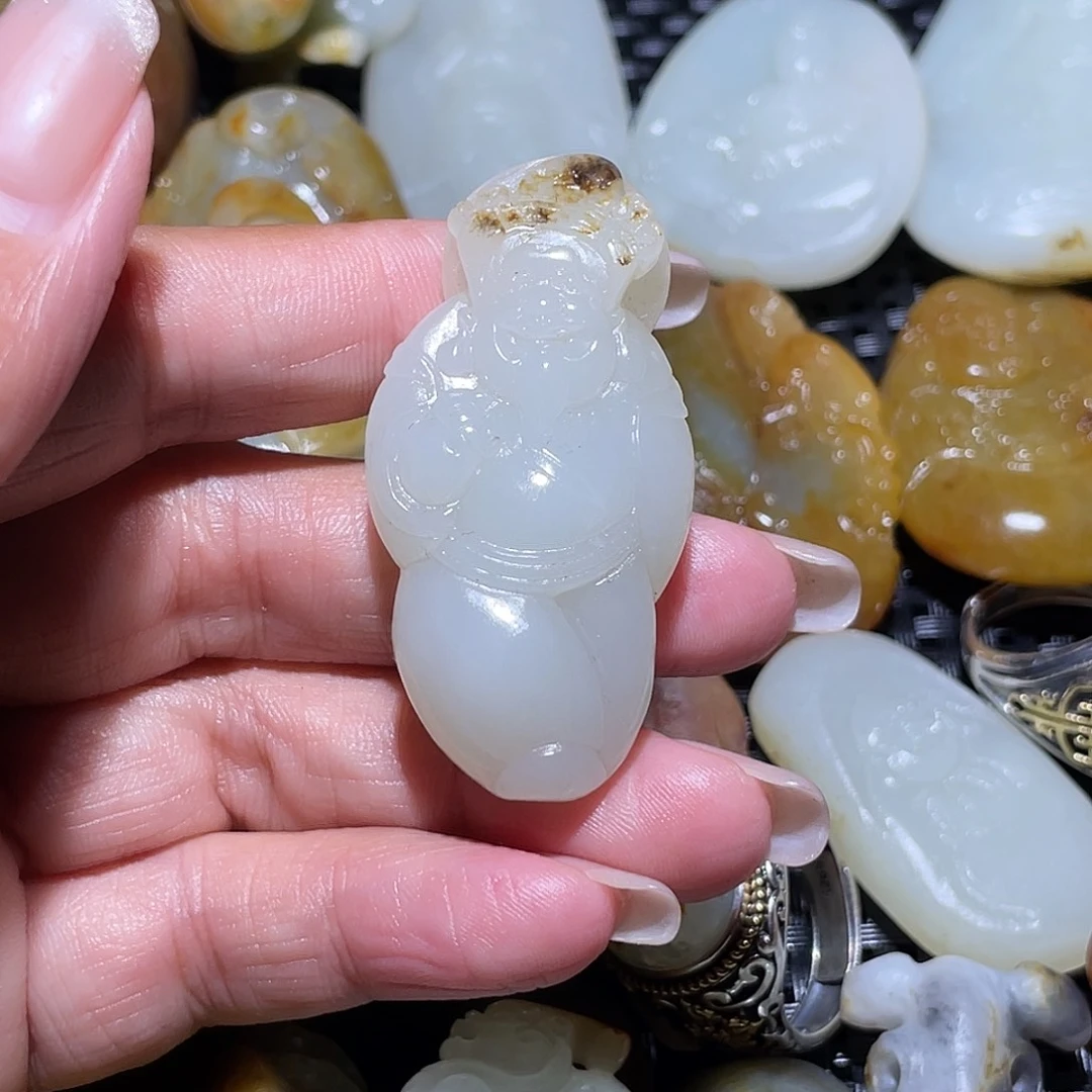 未镶嵌和田玉（糖玉）挂件