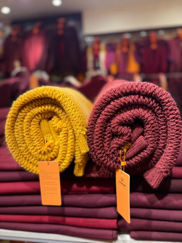 新款僧人内群，羊毛的，两色可选