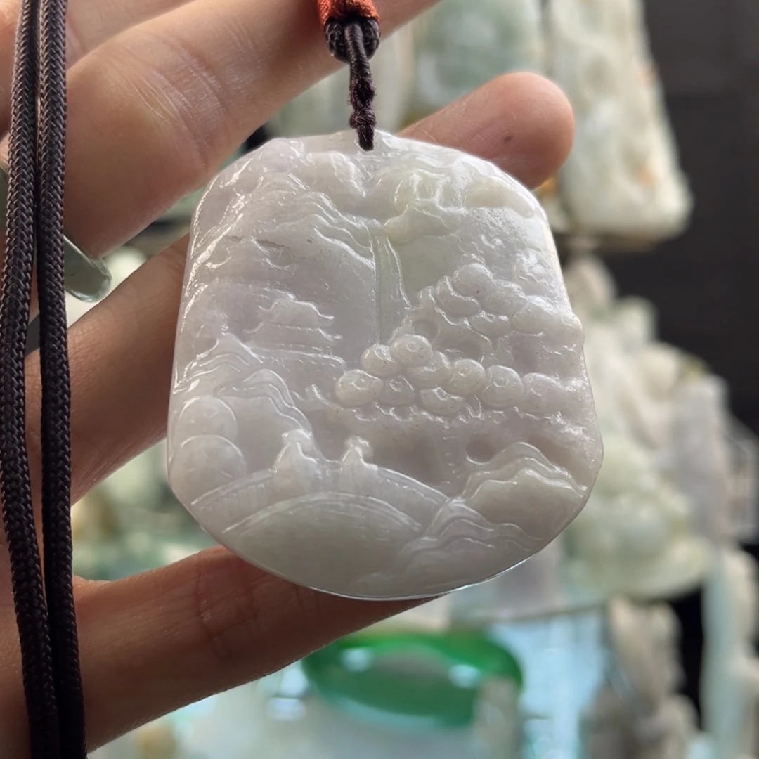 翡翠颈饰未镶嵌山水