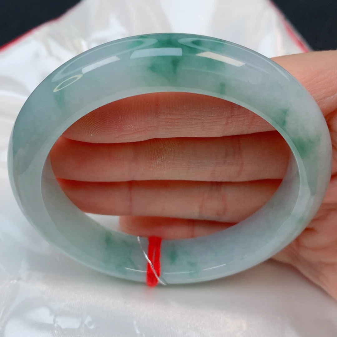 未镶嵌手镯翡翠57.2正圈，底色飘花，完整，039