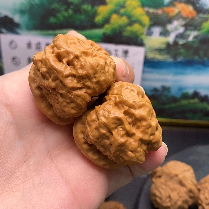 文玩核桃吊坠蛤蟆头