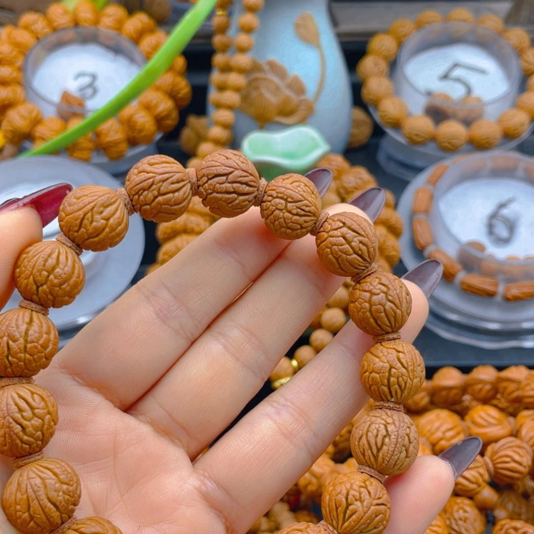 维***奶红红火火。红红火火