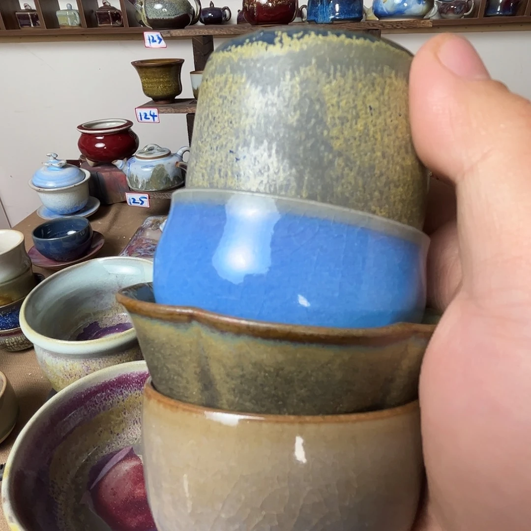 钧瓷艺术学院的学生