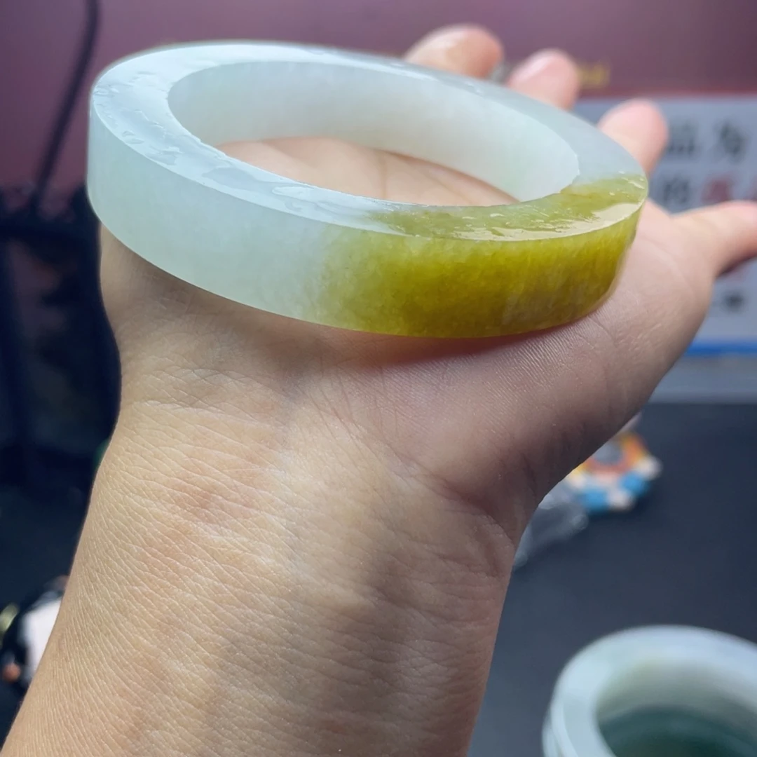 水****定制翡翠未镶嵌天然翡翠多样性发一