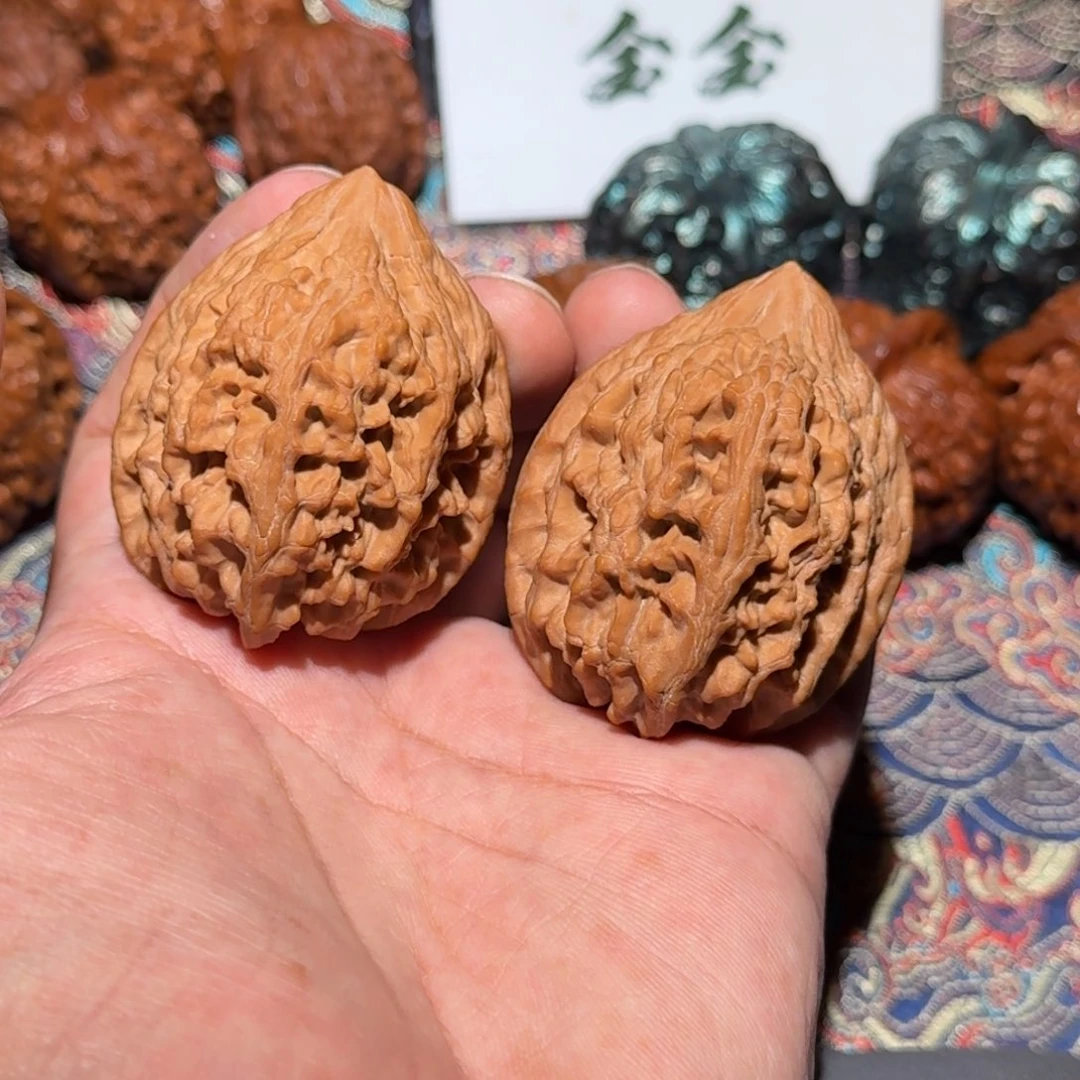 文玩核桃把件2166大沽石，尺寸41 43 49