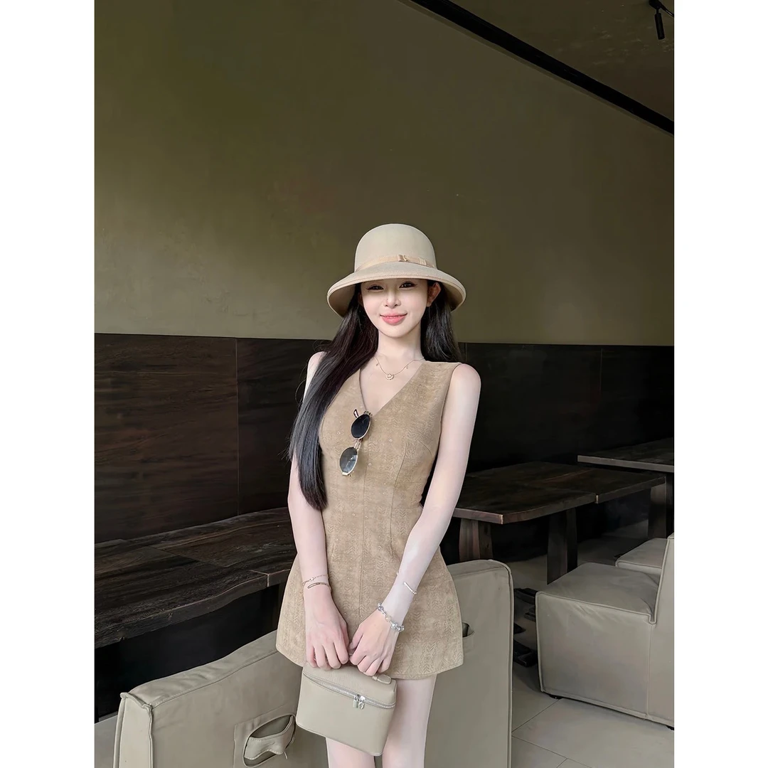 天鹅er 高智lady V领无袖纯色极简风连衣裙外穿法式小香风