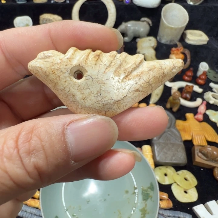 和田玉（糖玉）未镶嵌挂件