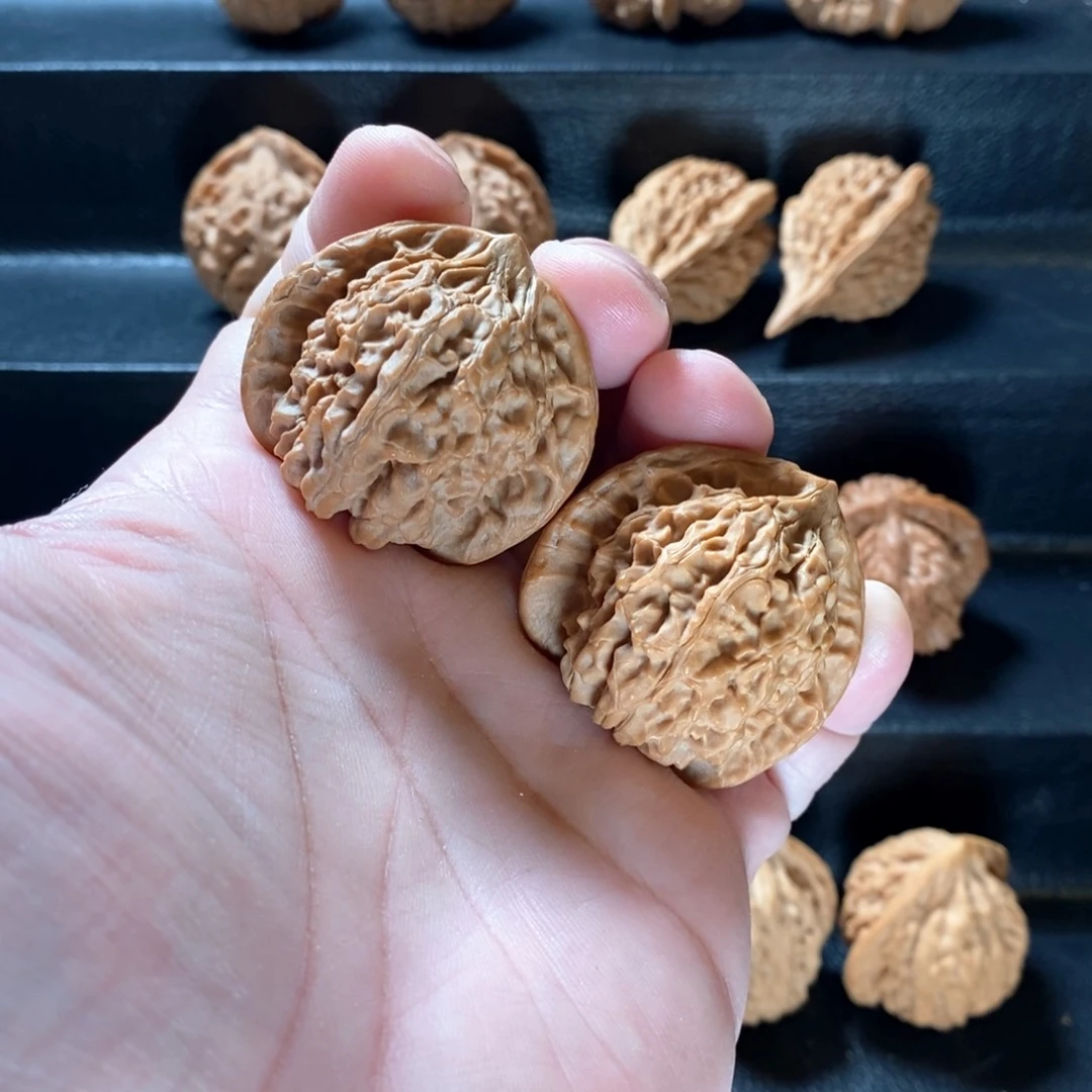 桃核把件原生态山地巨鹿40