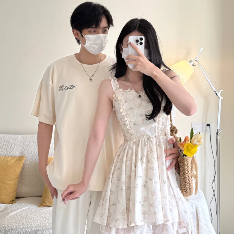 情侣装法式碎花吊带连衣裙女夏季2025粉色甜欲风氛围感穿搭男T恤