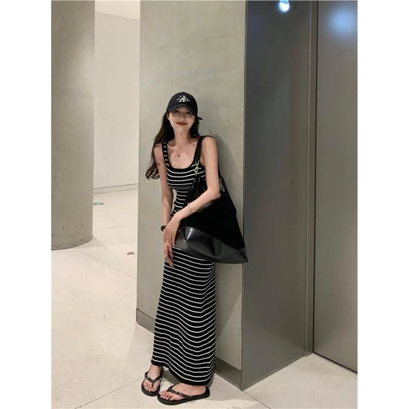纯欲复古条纹撞色背心连衣裙女夏季修身收腰气质无袖针织长款裙子