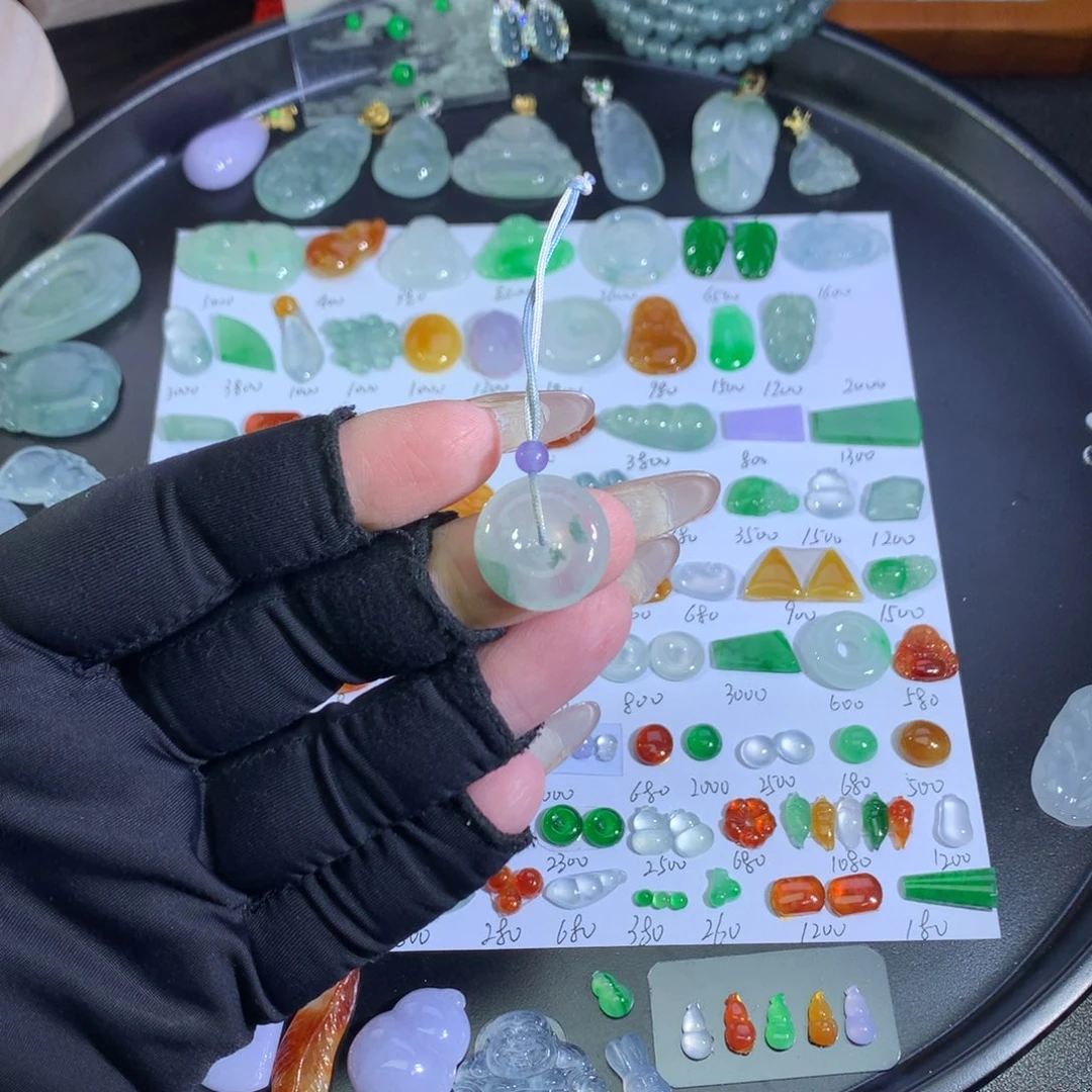 翡翠未镶嵌吊坠(不含链)