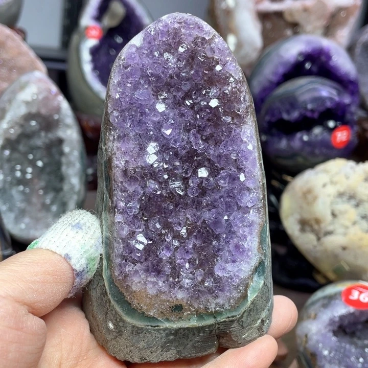 水晶摆件未镶嵌捡漏