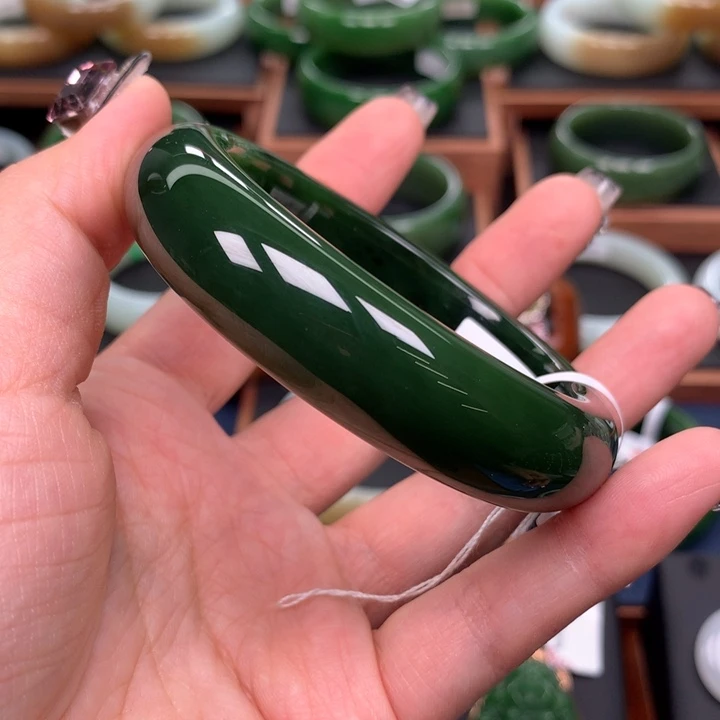 和田玉（碧玉）手镯56圈口未镶嵌辽**梦