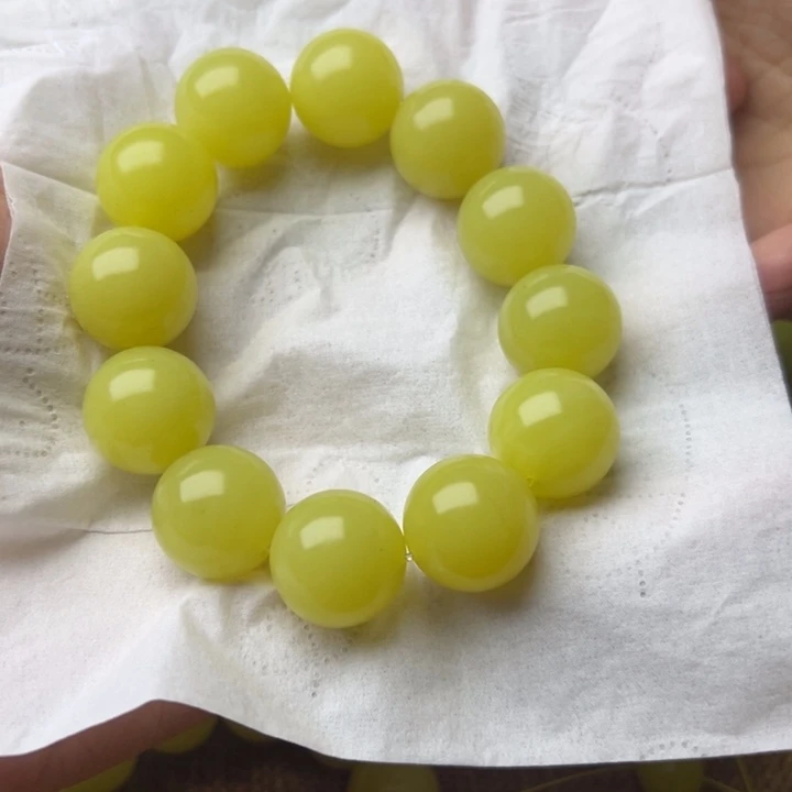 美***人新疆黄玉卡18手串