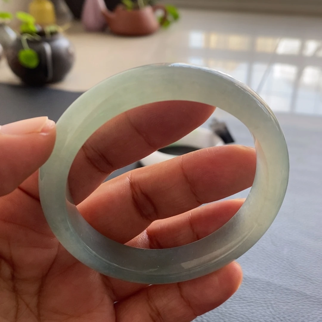 翡翠手镯未镶嵌天然翡翠手镯