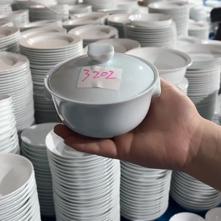 白瓷高白泥影清瓷，炖盅一个包邮