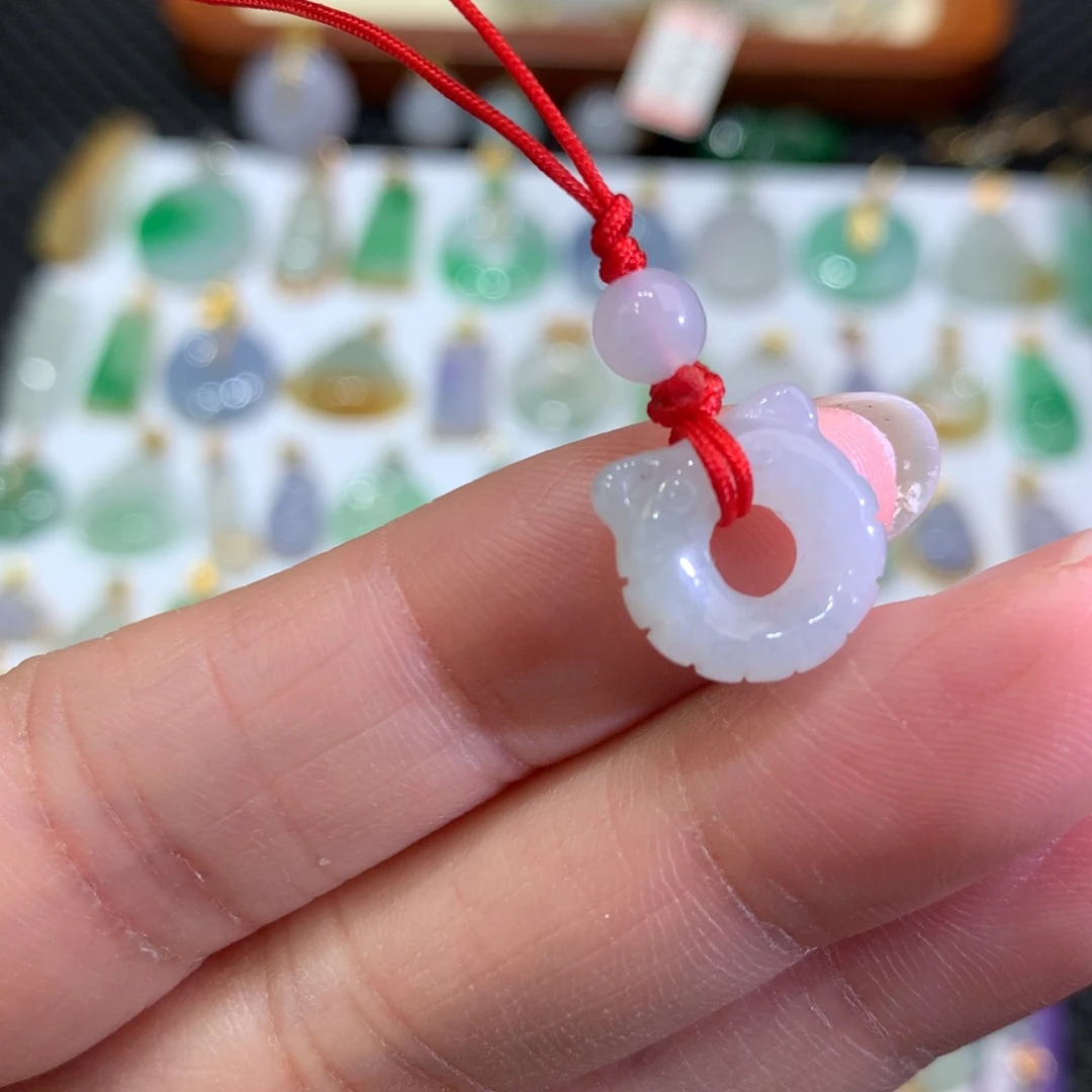 翡翠颈饰未镶嵌翡翠吊坠的未镶嵌