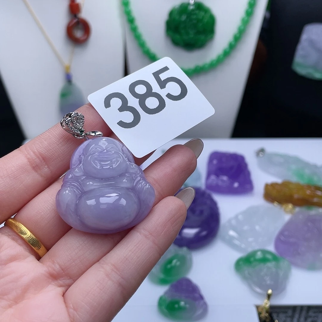 翡翠吊坠(赠链)未镶嵌