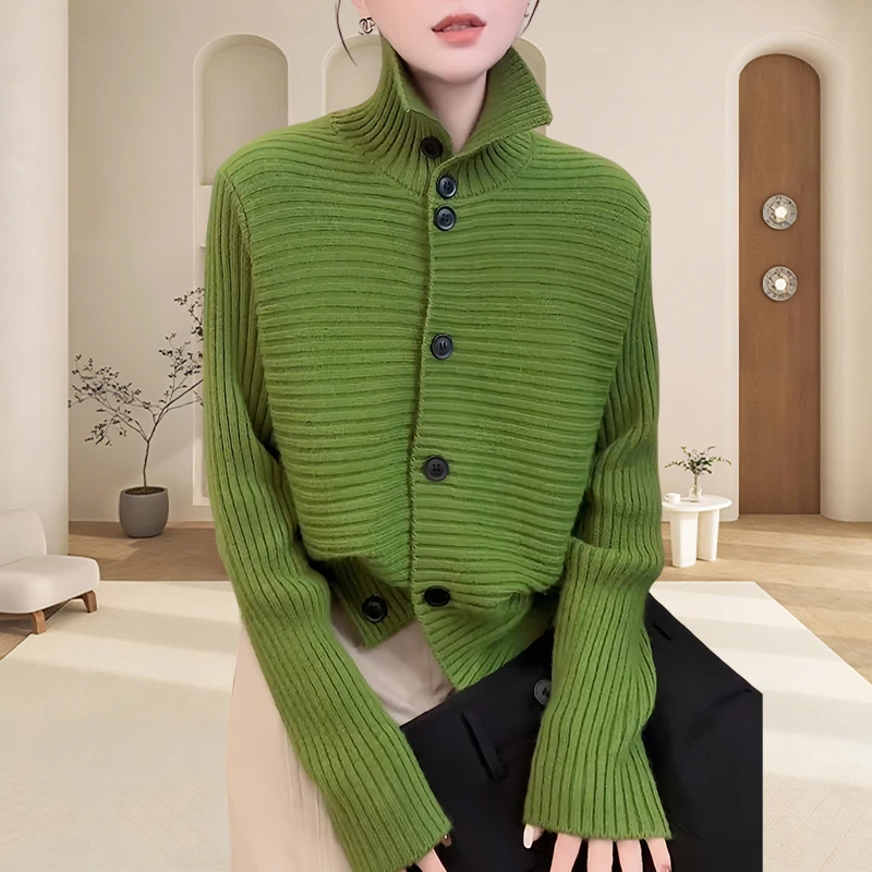 欧货单排扣高领针织开衫显白减龄气质条纹毛衣宽松厚款绿色外套女