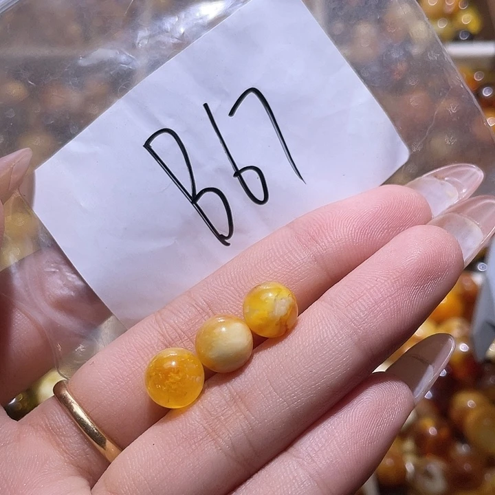 也***口裸石琥珀未镶嵌3个一起