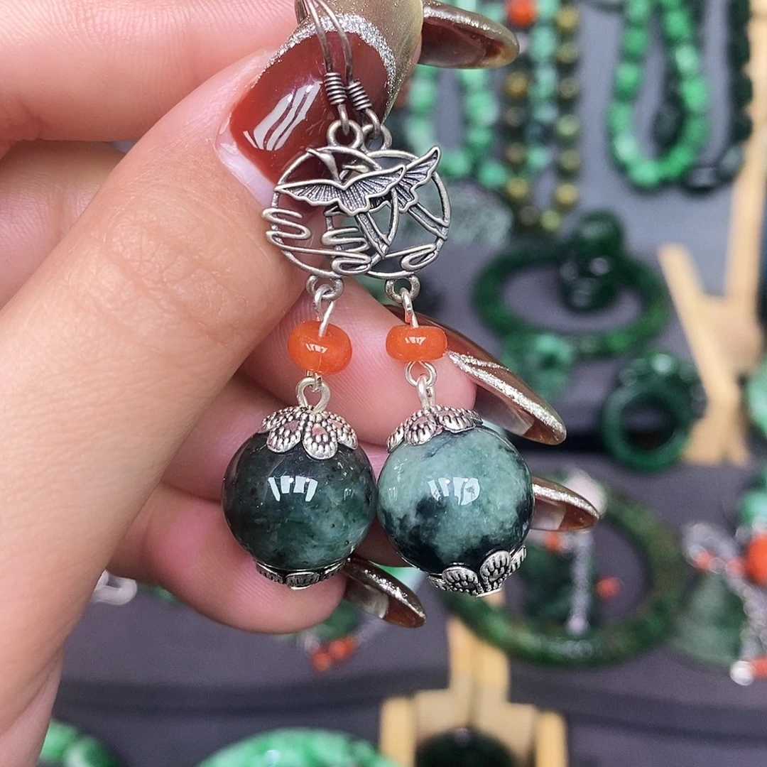 银S925镶嵌翡翠耳饰漂亮美眉