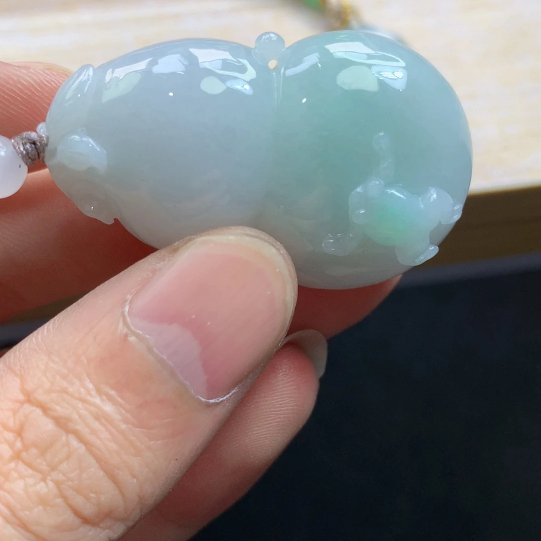 颈饰未镶嵌翡翠吊坠