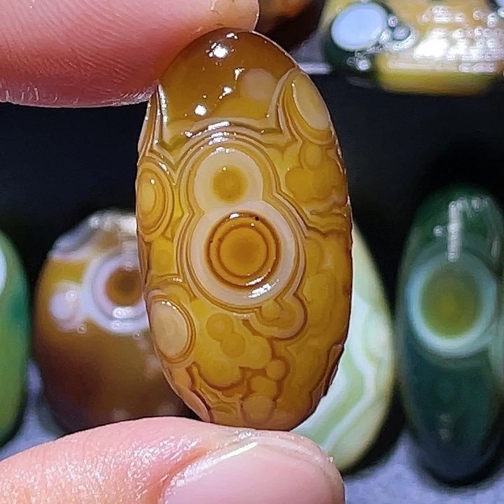玛瑙/玉髓未镶嵌珠宝奇石