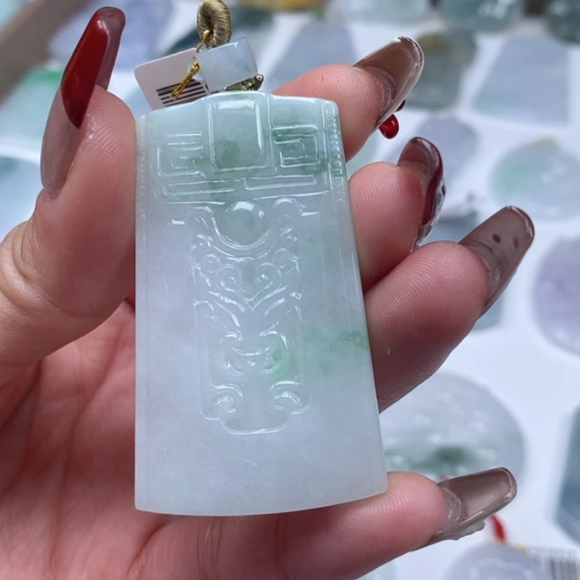 【闪购商品】翡翠吊坠(不含链)未镶嵌