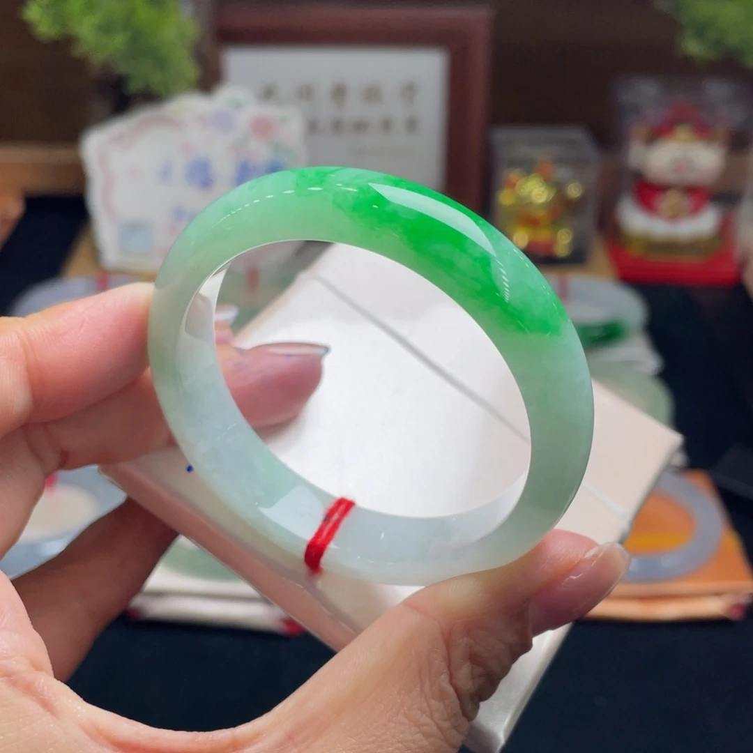 翡翠手镯未镶嵌翡翠51.5正圈
