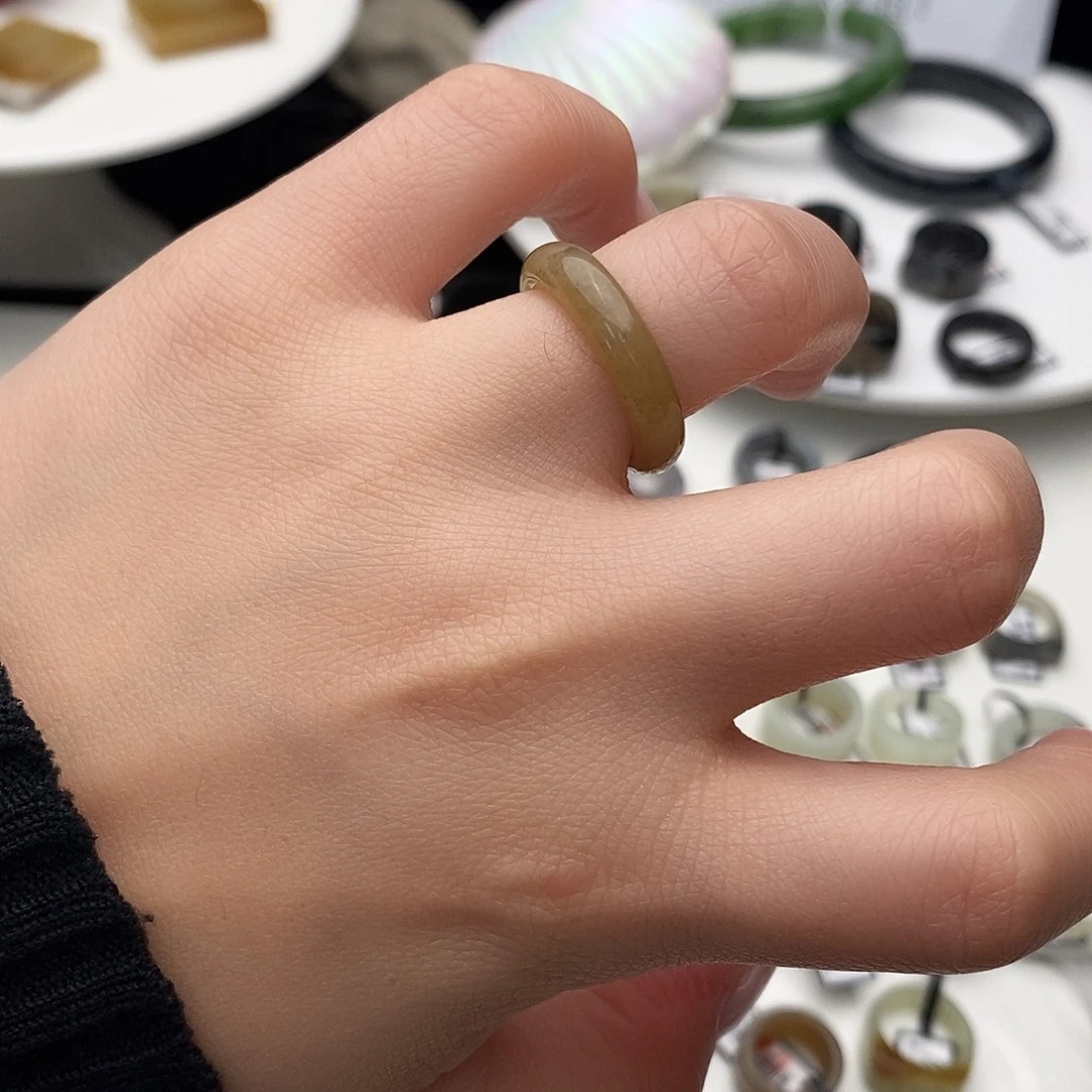 和田玉（糖玉）未镶嵌戒指m54咖糖圆条17.0