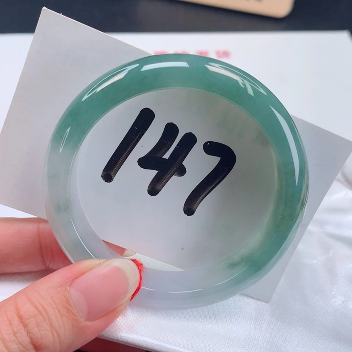 翡翠手镯未镶嵌正