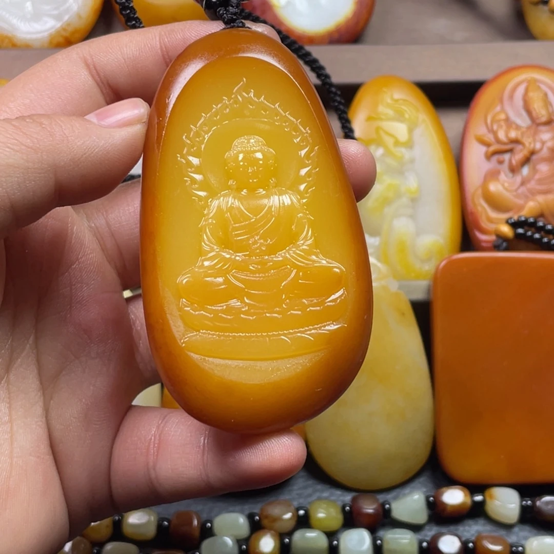 前***者和田玉未镶嵌颈饰