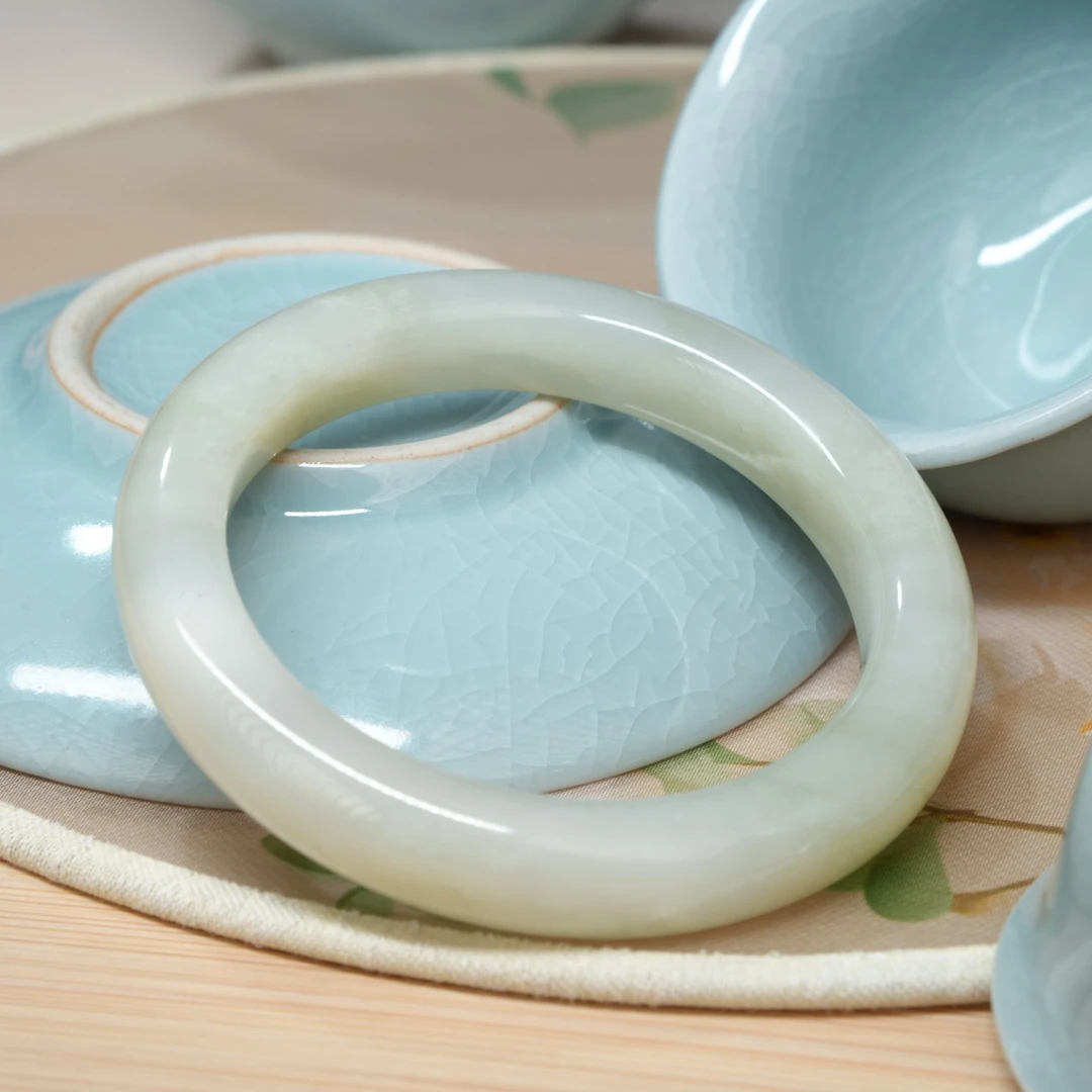 【周大生】和田玉*玉石*圆柱手镯*多样性发一