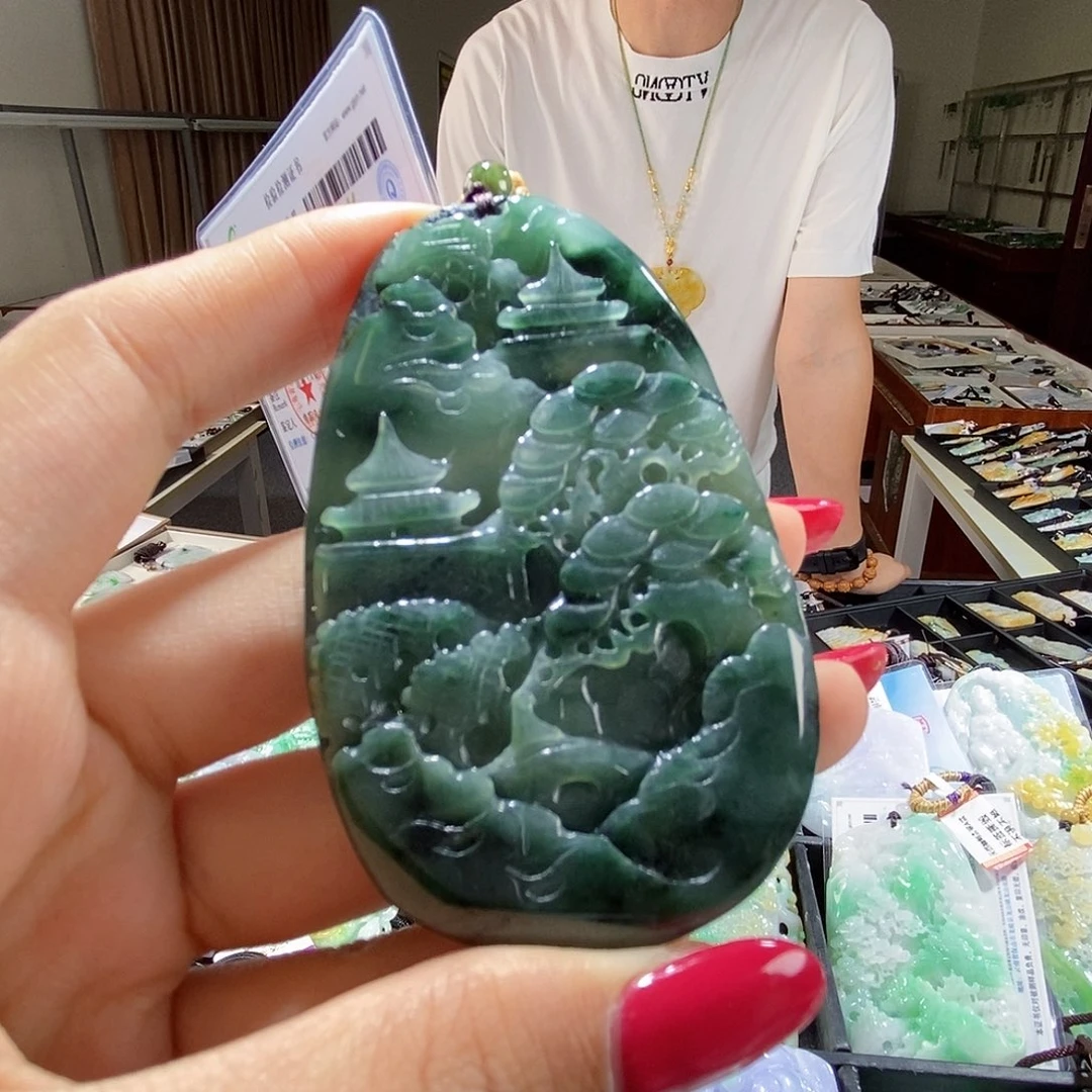 翡翠未镶嵌颈饰翡翠