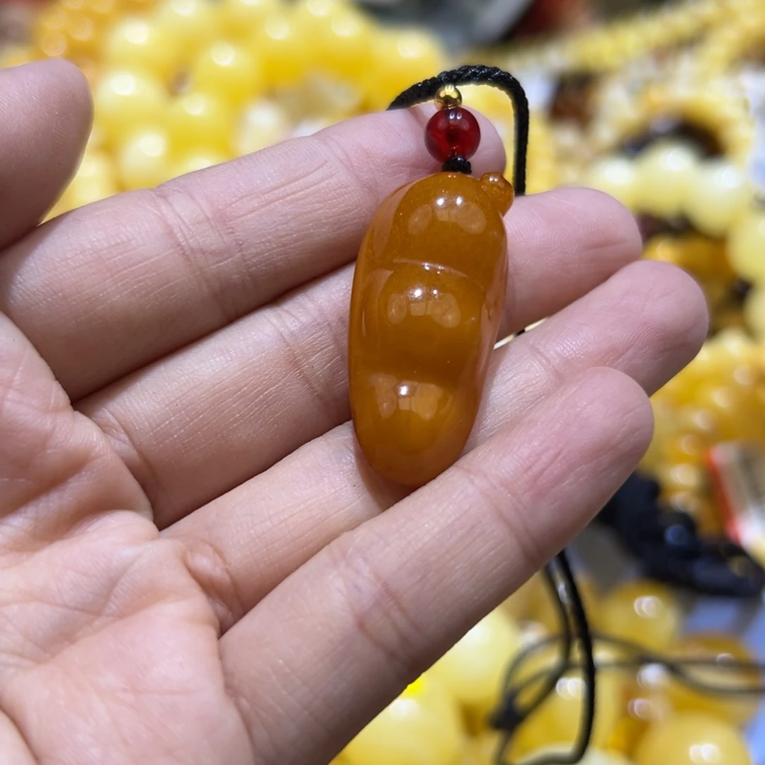 琥珀珠宝奇石未镶嵌