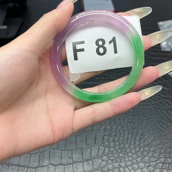 翡翠手镯未镶嵌默认微瑕