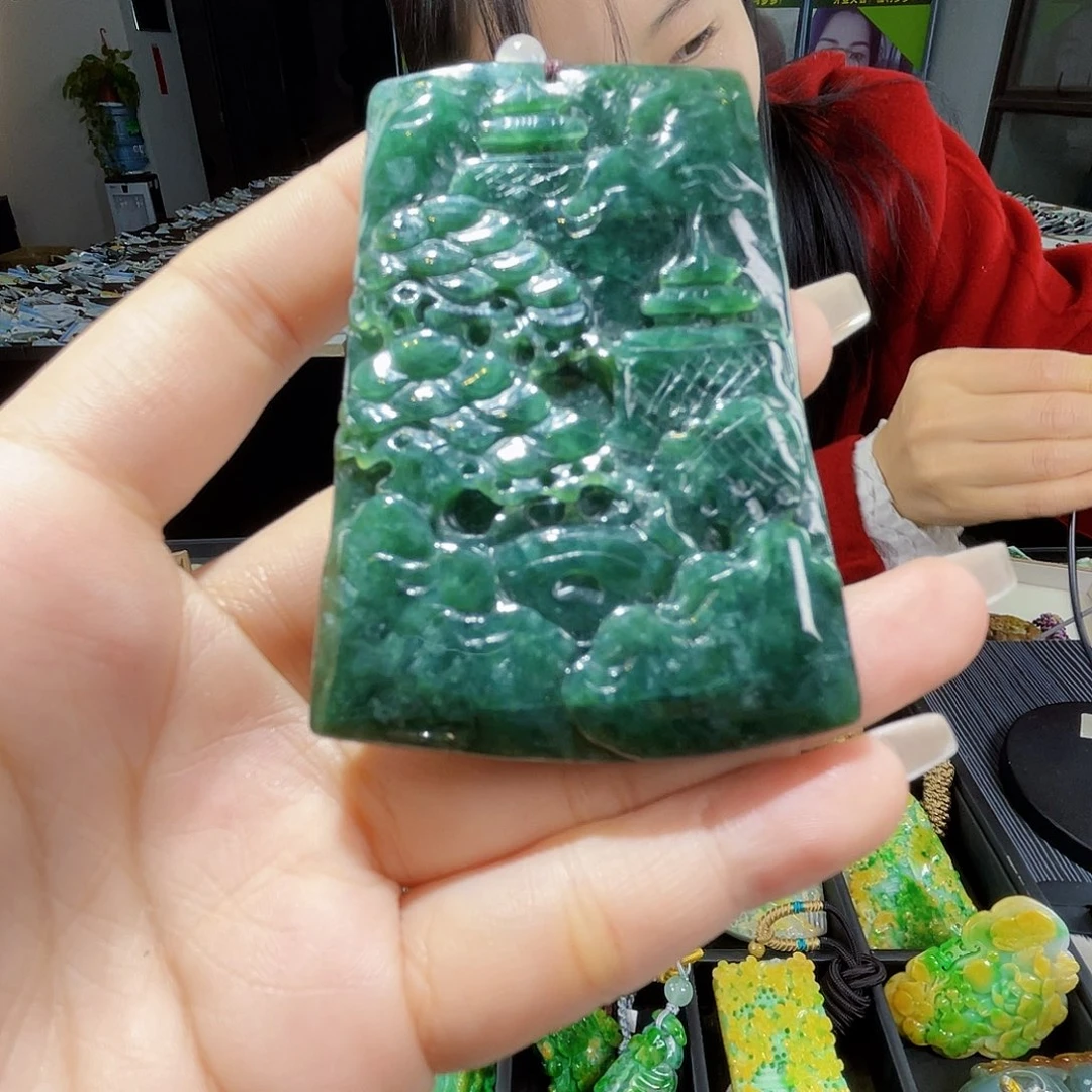 颈饰未镶嵌翡翠一