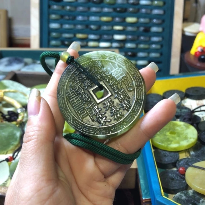 岫玉未镶嵌岫玉手镯