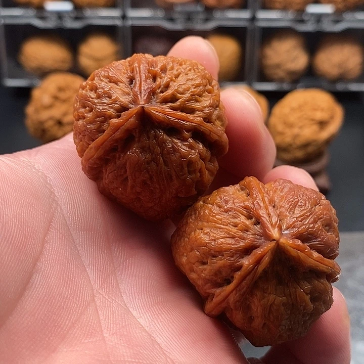 吊坠文玩核桃铁皮三愣