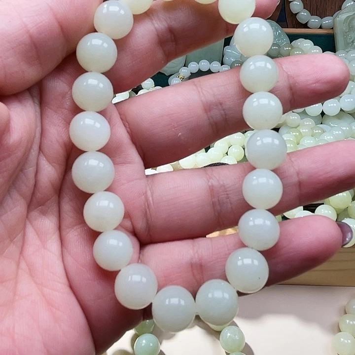 和田玉（糖玉）未镶嵌颈饰