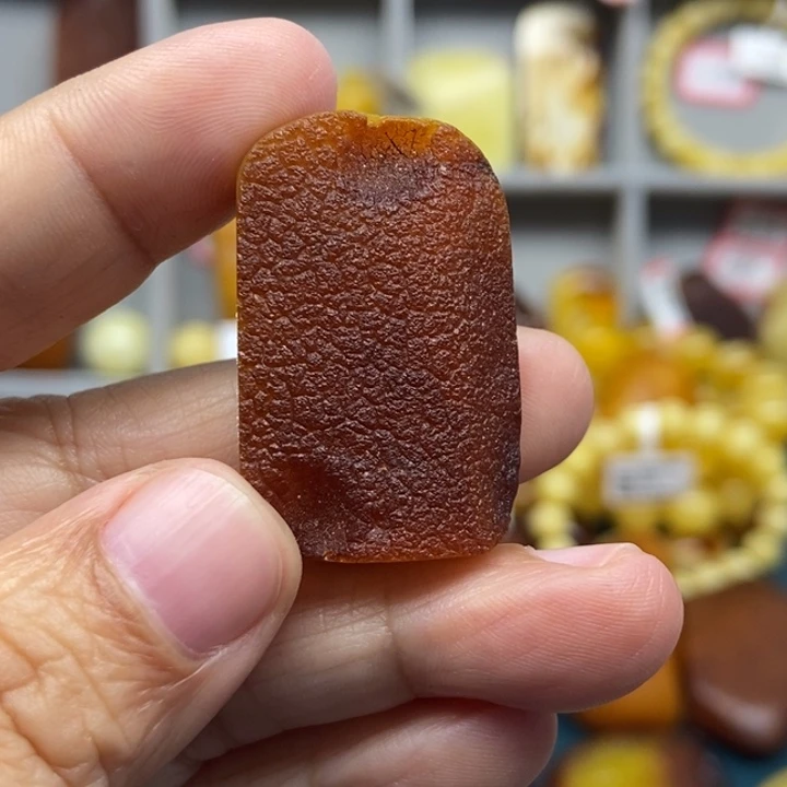 未镶嵌琥珀裸石像***飘吊坠